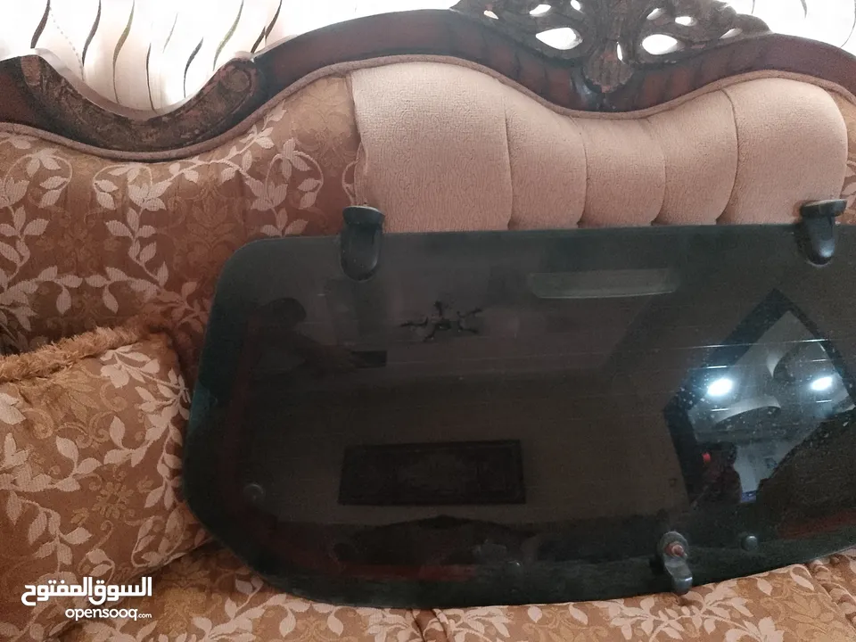 زجاج جب توسان