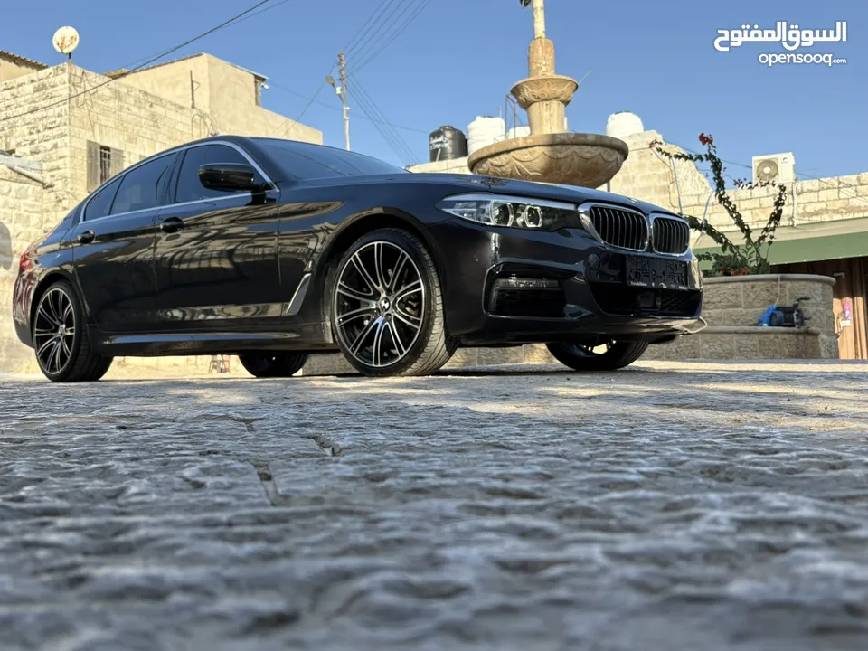 BMW 530e  E drive  Individual