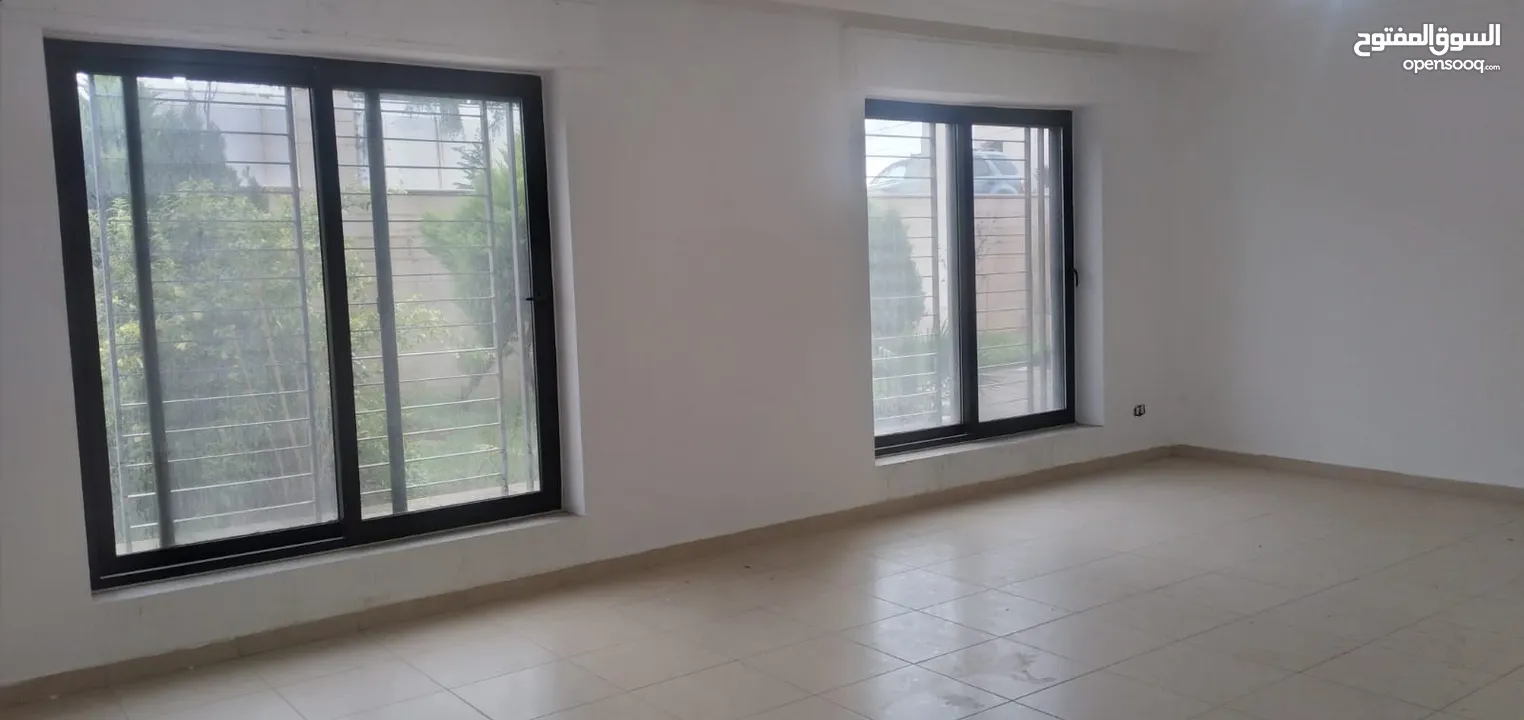 شقة طابقية للبيع او للإيجار في شارع مكة - ref : 14562