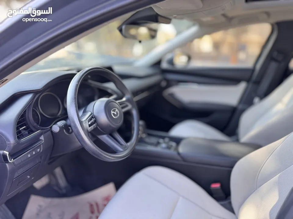 // السعر شامل التنازل// مازدا زوم 3 SkyActive مايلد هايبرد 2023 وارد الخياط عداد 43 ألف فقط كرت ابيض