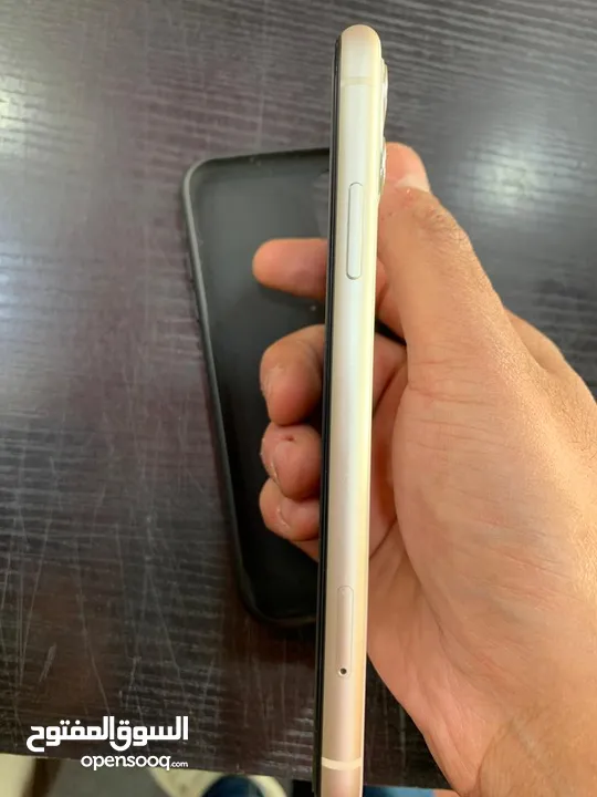ايفون 11 وكاله مغير شاشة فقط gx  128 جيجا بطاريه 76  150د
