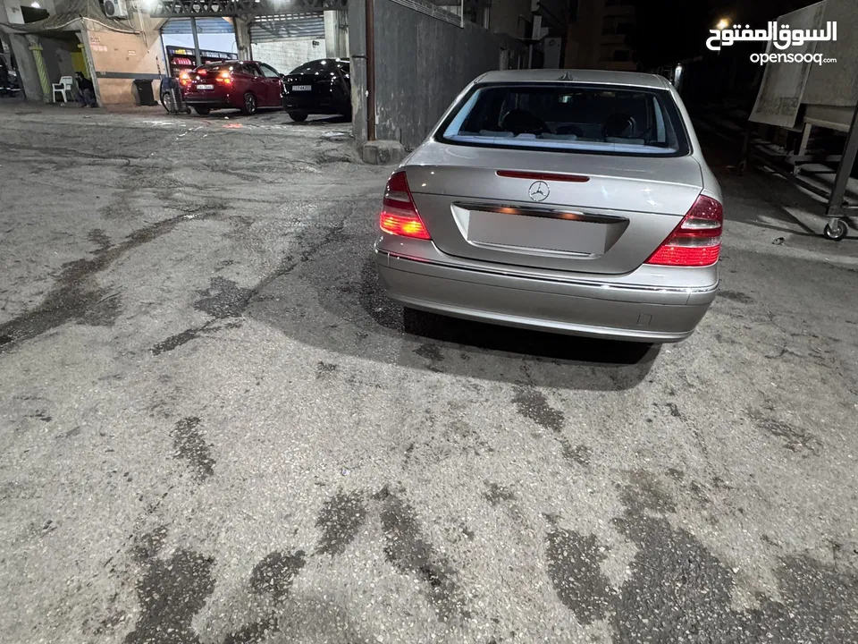 مرسيدس E 200 موديل 2004 للبيع