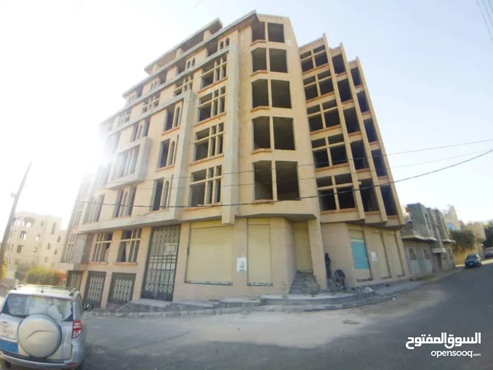 فرصة استثمارية صنعاء مبنى تجاري استثماري  شارع الستين حي الاندلس تم تخفيض السعر