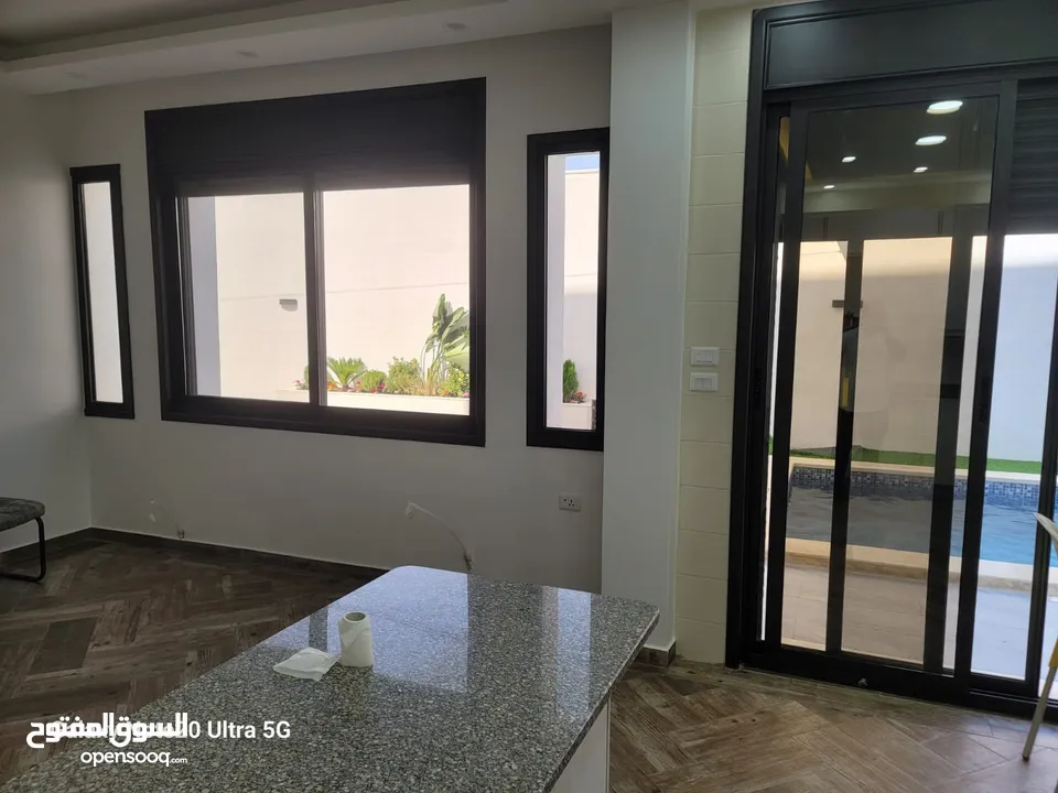 شقة غير مفروشة ( جزء من فيلا ) للإيجار ( Property 37274 )-174842281