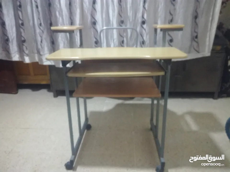 طاولت دراسه منتزه موقع عمان المناره رقم تحت مكتوب
