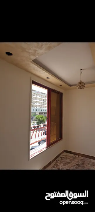 مكاتب استثمارية مؤجرة للبيع بسعر حرق