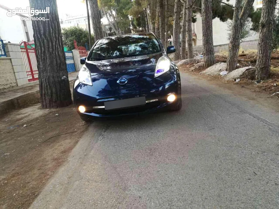 نيسان ليف للبيع