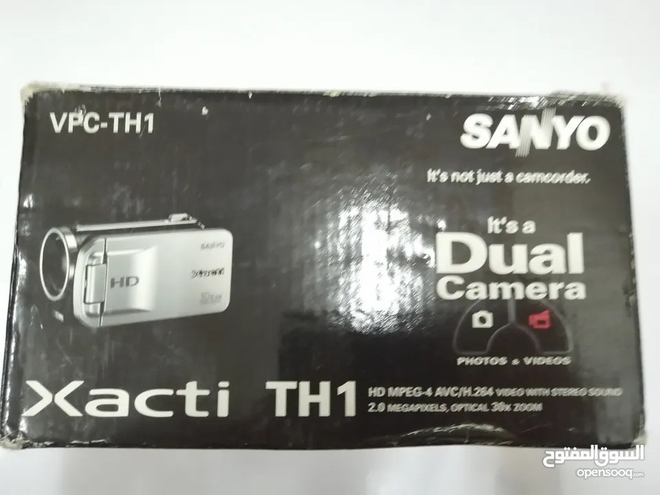 sanyo xacti dual vpc-th1 كاميرا