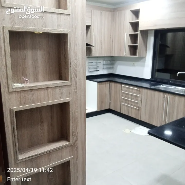 شقة مميزة في ضاحية النخيل بسعر مميز مساحة 200م