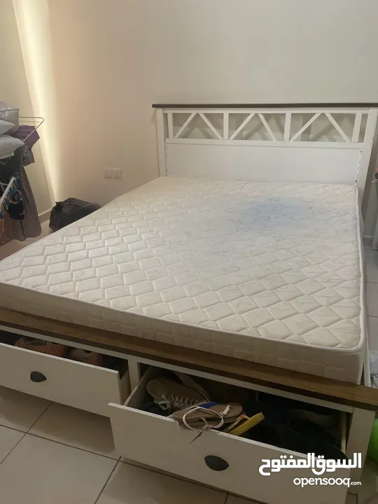 King bed and mattress