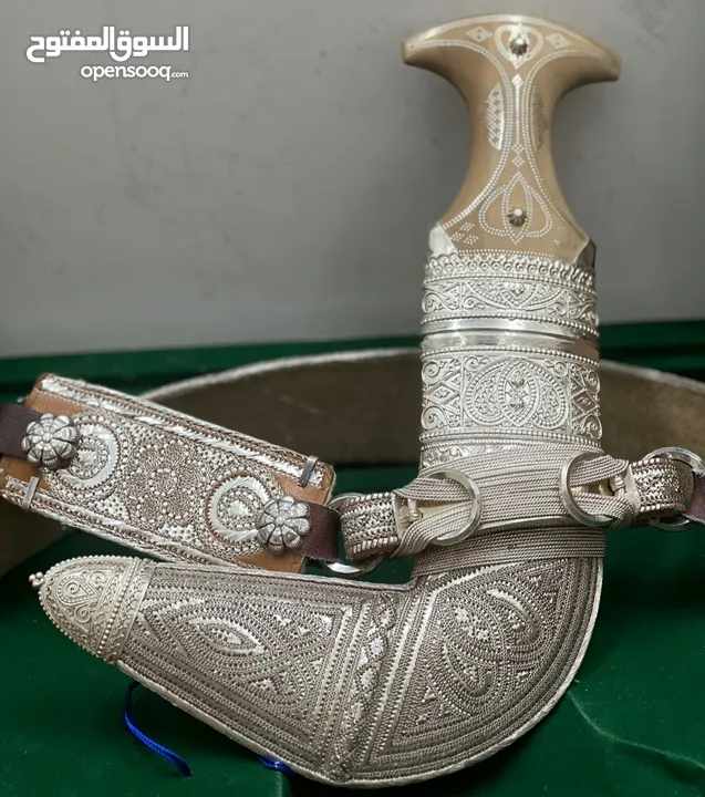 أزياء عمانية (خنجر)