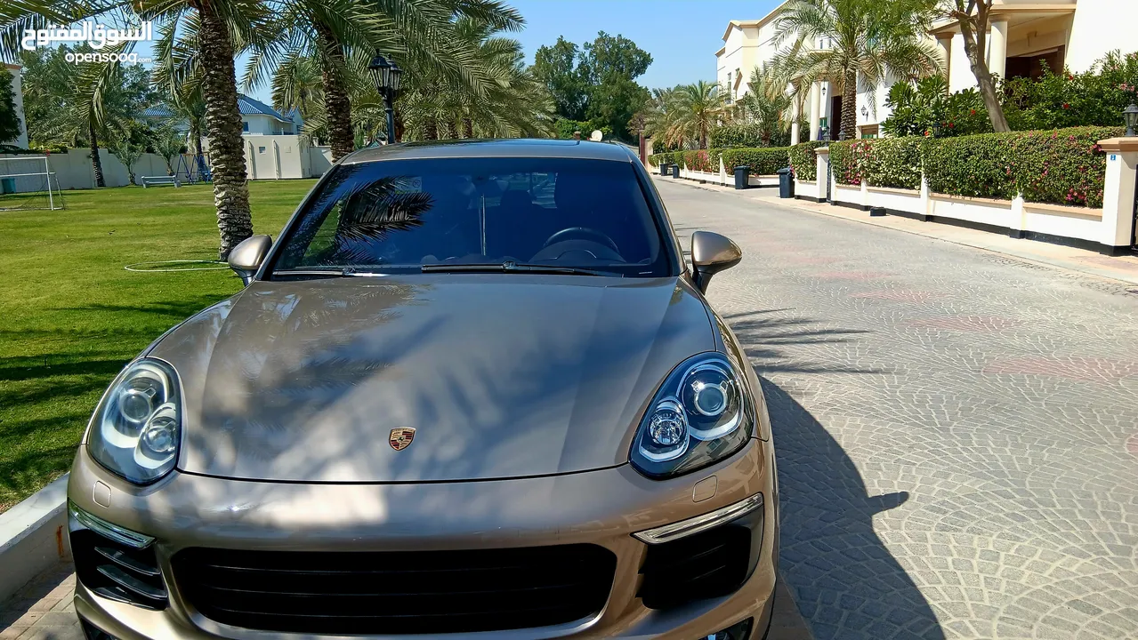 Porsche cayenne s 2015 Gold