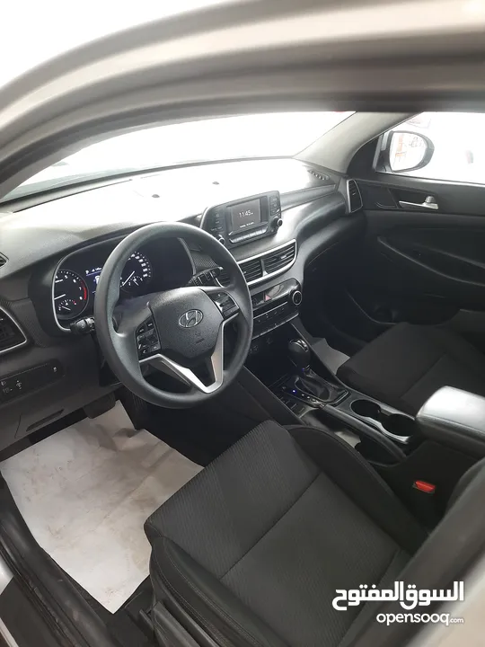 Hyundai Tucson 2020 for sale, Excellent Condition, Agent maintained, Silver color, 2.0L