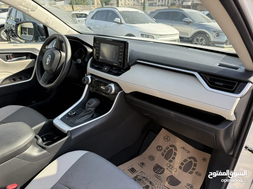 تويوتا RAV4 ترخيص 2022 محرك 2500 هايبرد جير أوتوماتيك 296 حصان