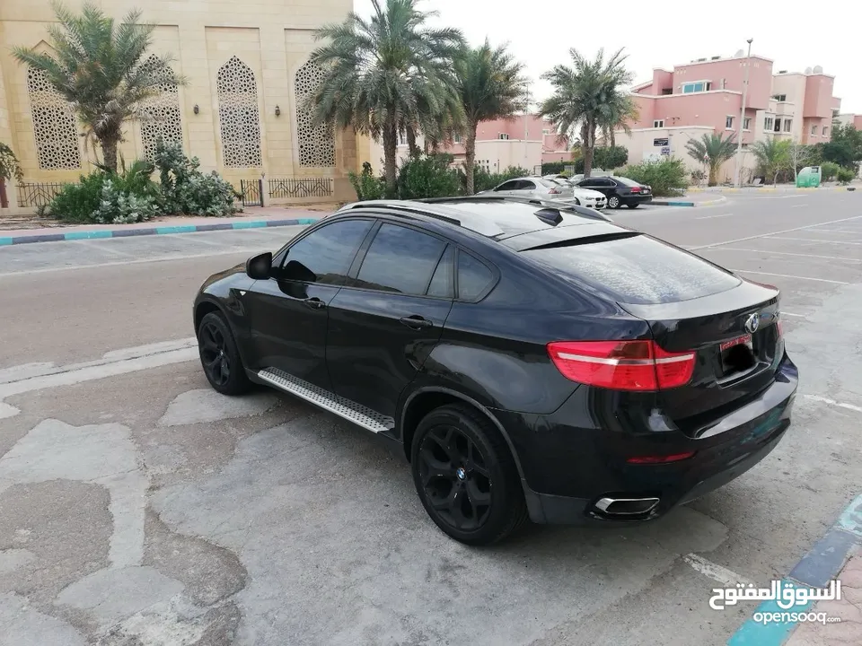 BMW x6 Gcc black edition