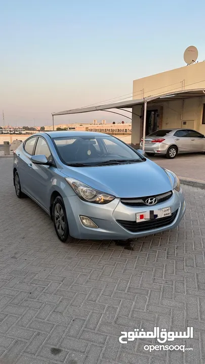 للبيع هونداي النترا موديل 2012 نظيف جدا   For sale Hyundai Elantra model 2012 is very clean