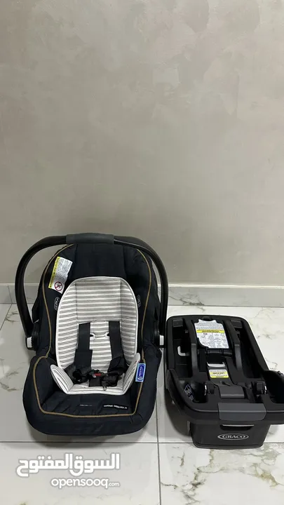 Graco snugride 35 car seat with base