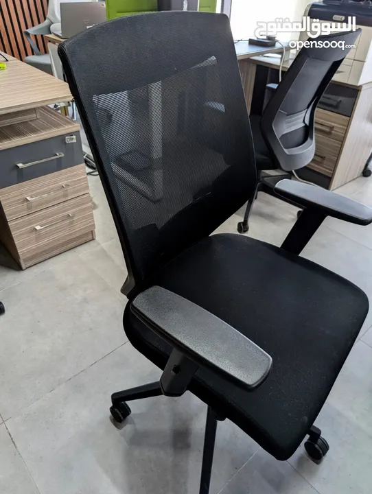 Barely used office furniture