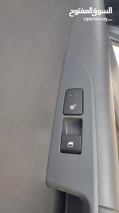 كيا نيرو هايبرد كامل الإضافات بدون فتحه سقف 2023 .