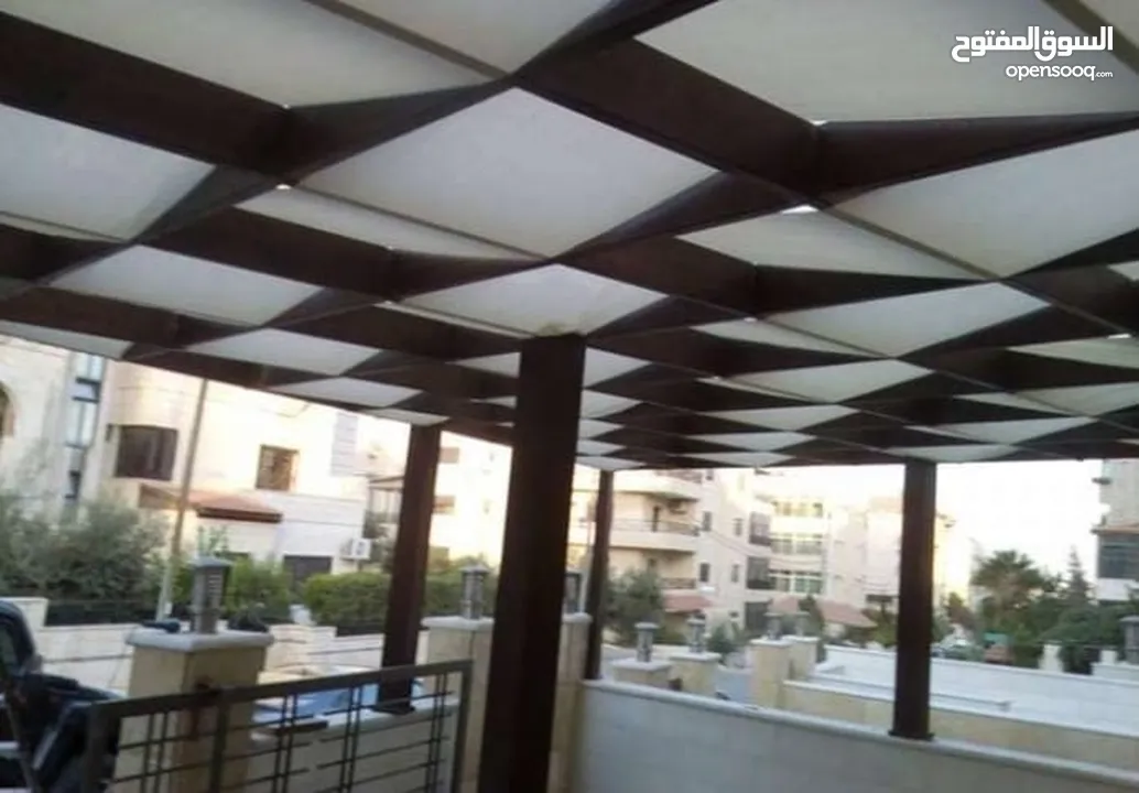 مظلات خشبيه واسوار خشبيه  للحدائق والمزارع و الترس