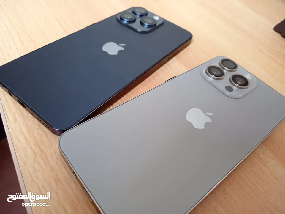 ومعاه هدايا كتيييييره وضمااااان سنه  Iphone promax 15