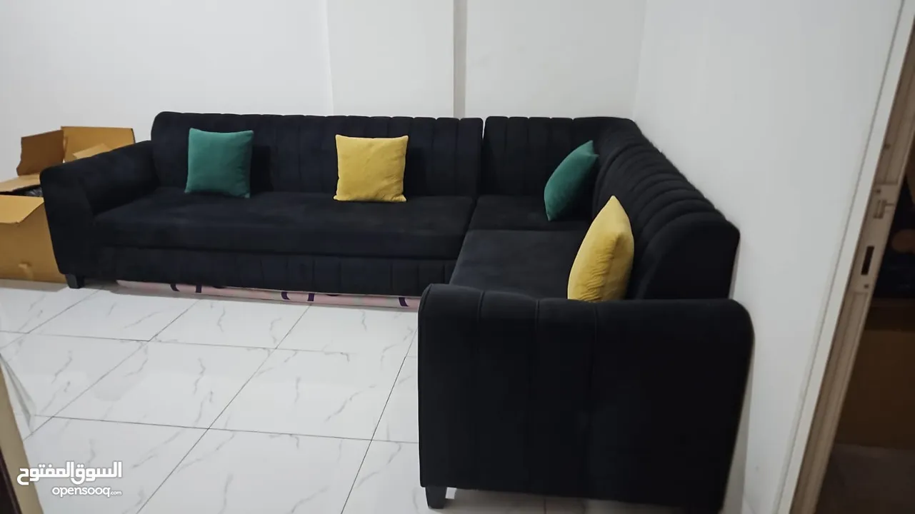 LIVING ROOM SOFA SET FOR SALE.