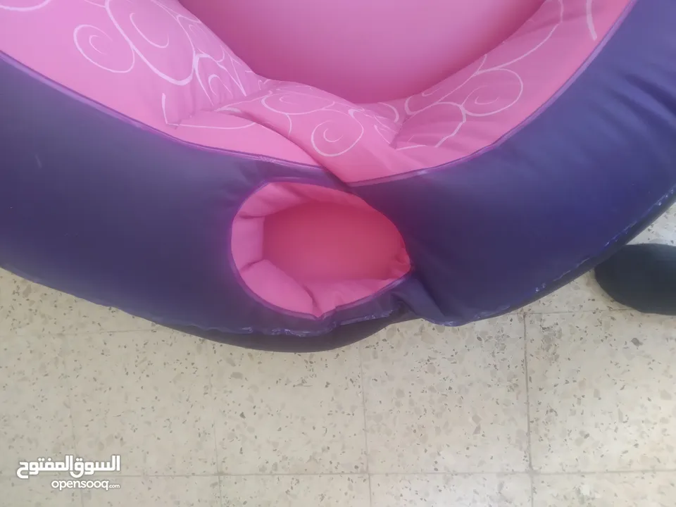 كرسي نفخ هواء حجم كبير يتسع جميع العمار بنحاط في حديقه اومسبح