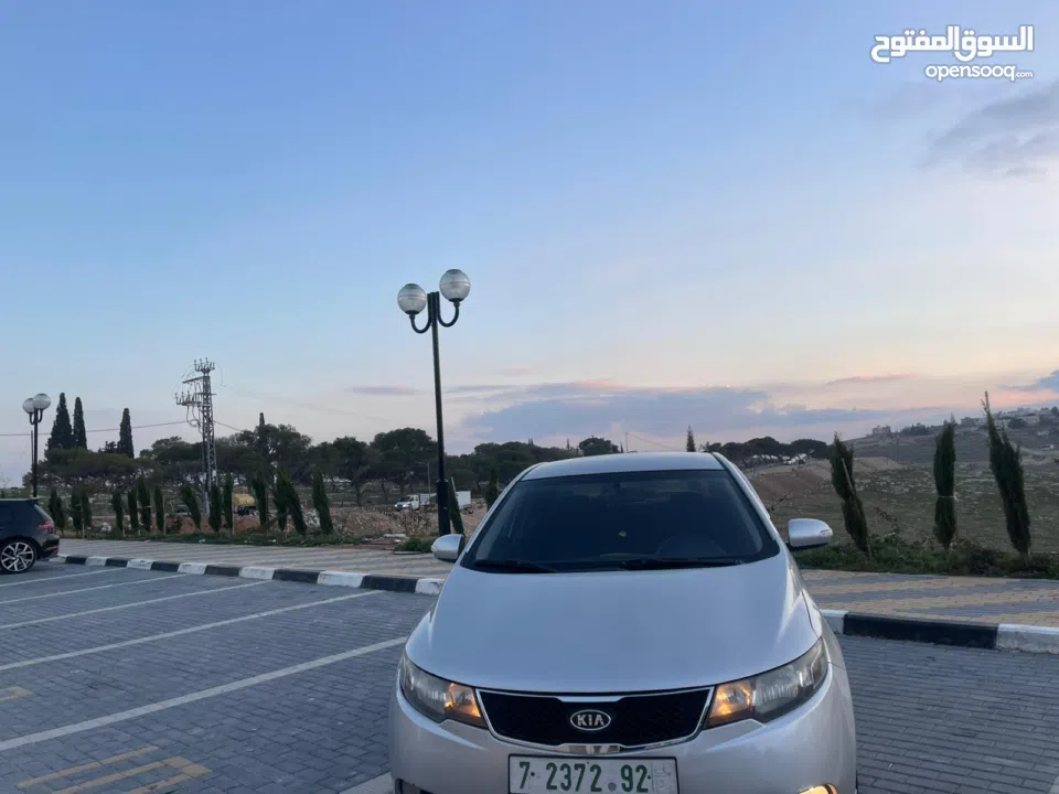 متوفر للبيع كيا بيكانتو2019. كيا فورتي 2008 فل اضافات 4 غيار