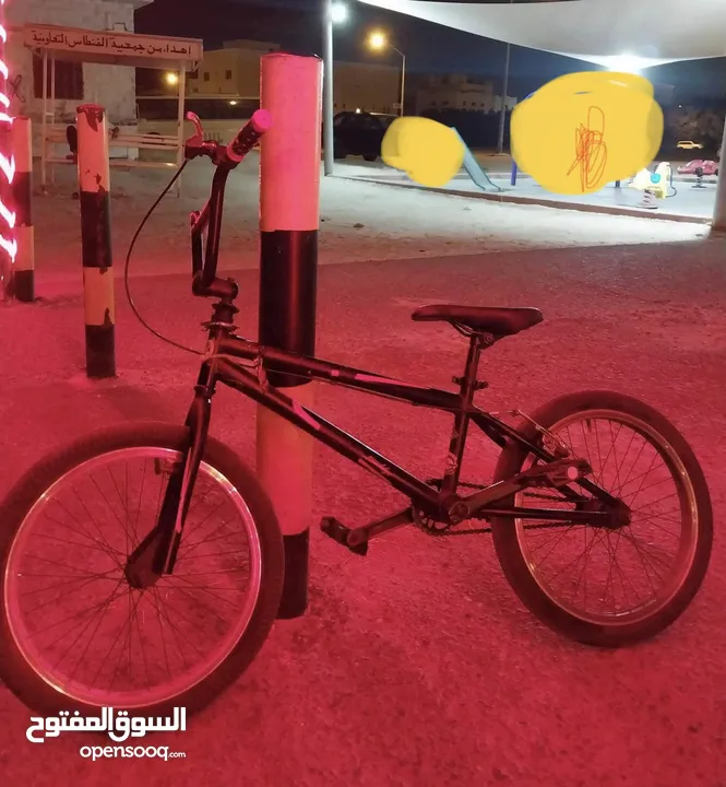 دراجة BMX بحالة ممتازة