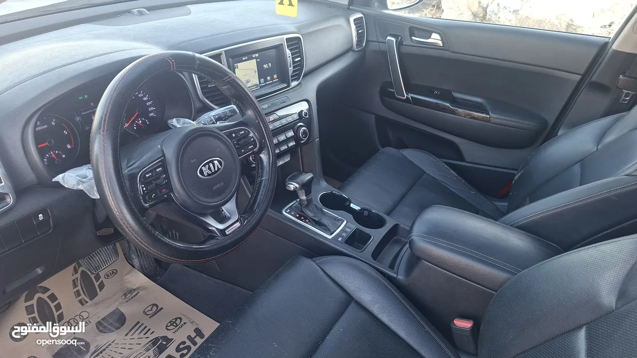كيا سبورتج جتي لاين 2016ماتور2000ديزل فلل اضافات مع فتحة سقف بنوراما  بسعر حررررق كاش دهان شركة