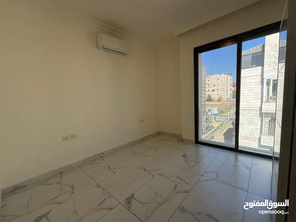 شقه غير مفروشه للايجار في الدوار الرابع ( Property 41016 )-174973567