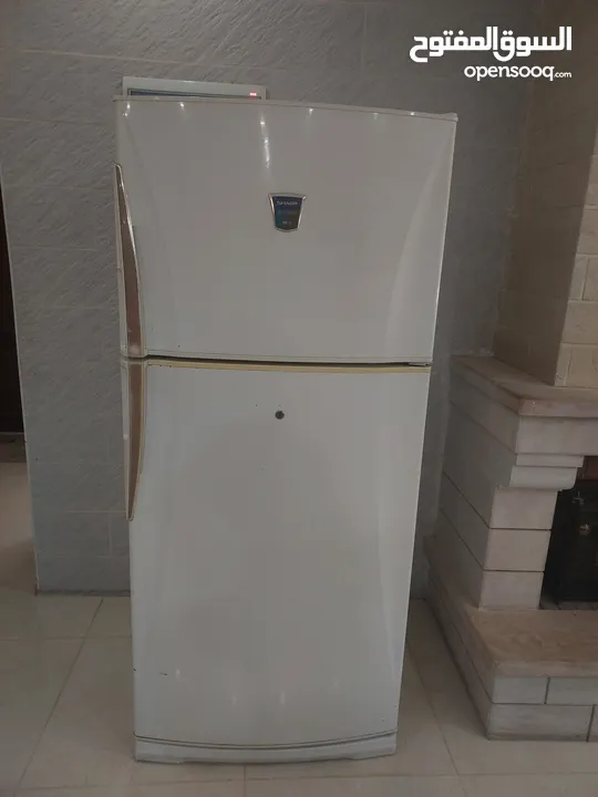 ثلاجة شارب للبيع