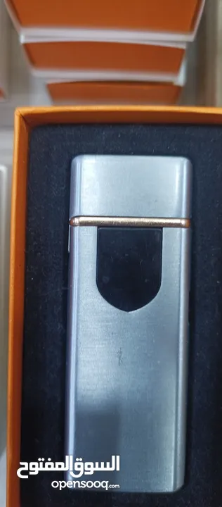 قداحات ستانلس شحن كهربائيه مع ال USB بصندوق انيق