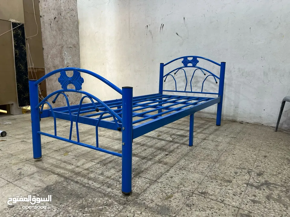 تخوت حديد متوفر جميع الالوان كفاله خطيه 8سنوات