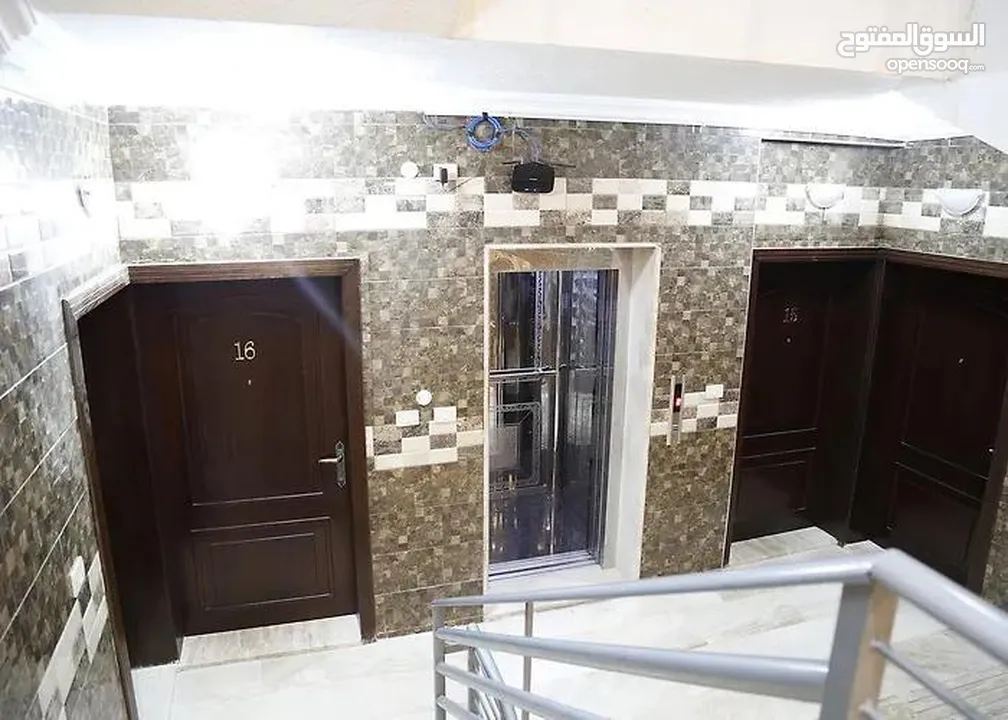 عمارة استثمارية بدخل دائم وممتاز للبيع بالقرب من الدوار الرابع بسعر لقطة