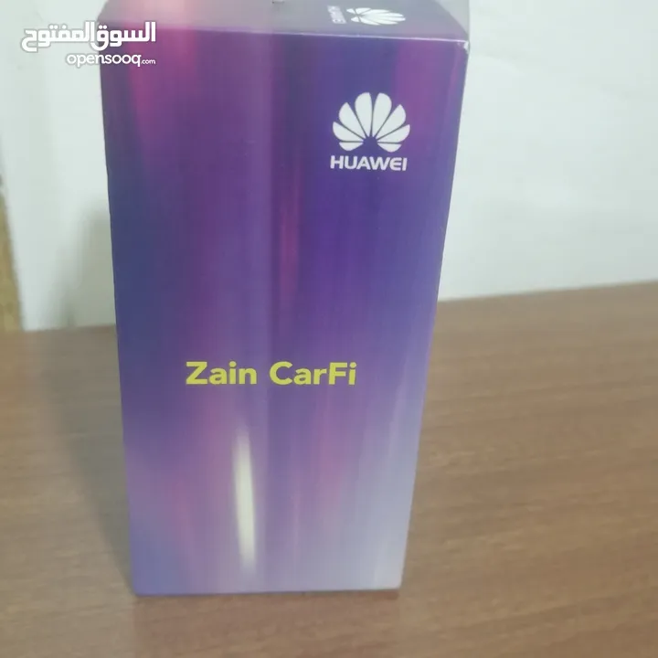 راوتر سيارة مع شاحن