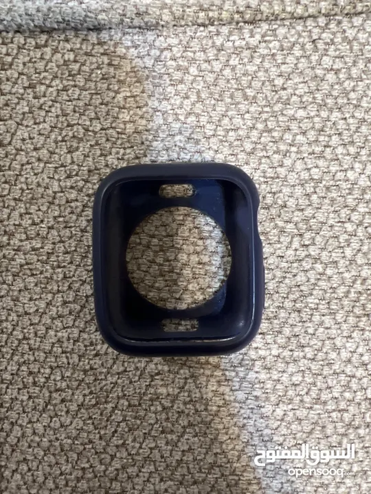للبيع أو للتبديل Apple Watch Series 6 44mm لون كحلي غامق بحالة ممتازة بتشمل كل الميزت