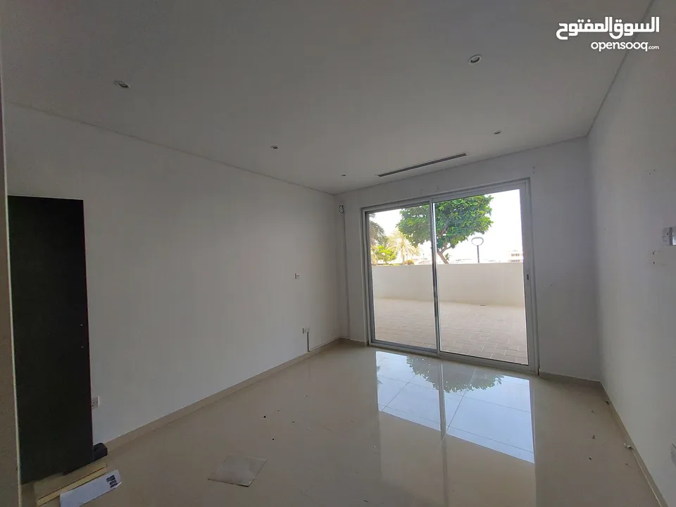 2 Bedrooms Apartment for Sale in Al Mouj REF:881R