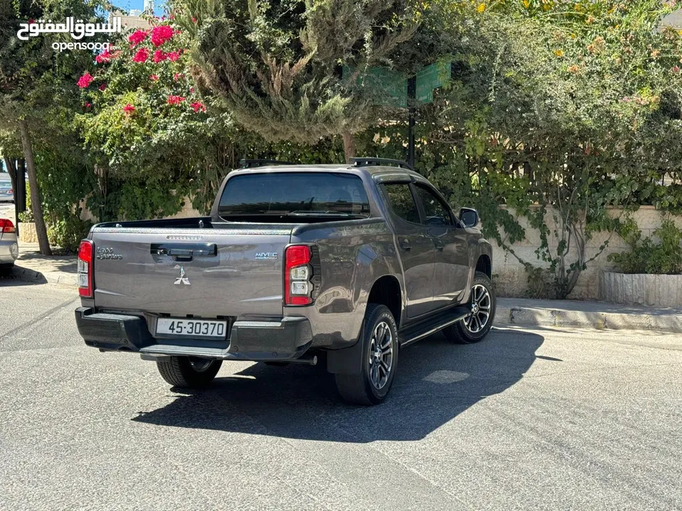 Mitsubishi L200 Sportero2022....كمرات3