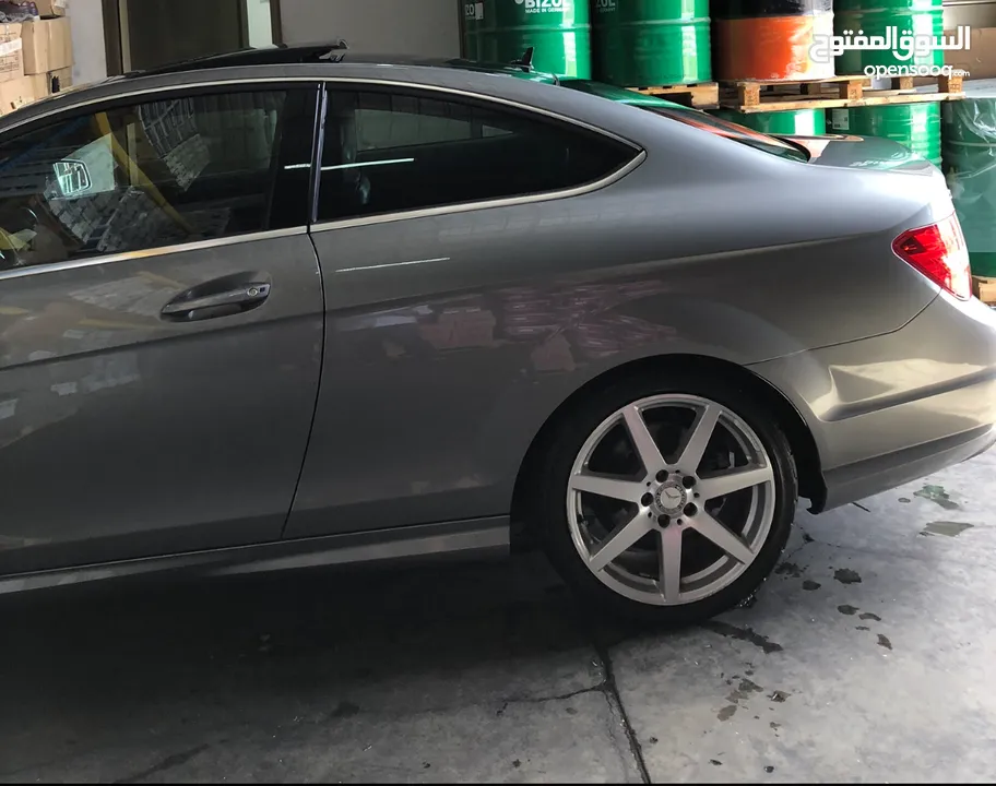 مرسيدس سي 250  كوبيه  عداد 77 الف كيلو