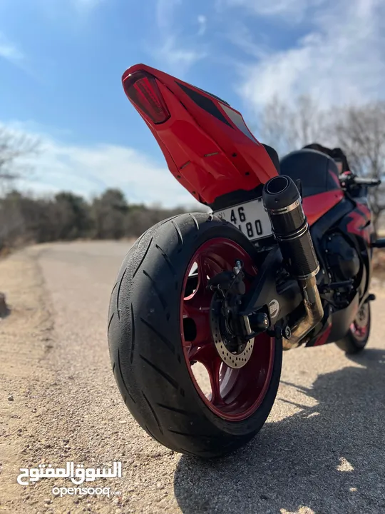 GSX,,1000,,R  بحالة الوكاله ومميزه وممشى قليل