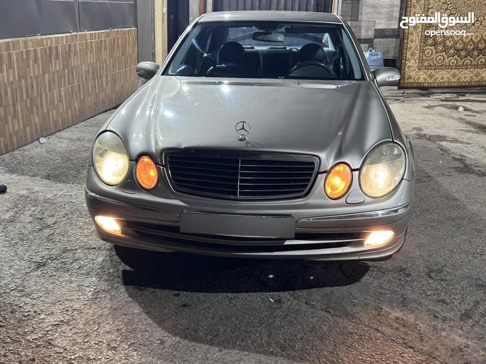 مرسيدس E 200 موديل 2004 للبيع