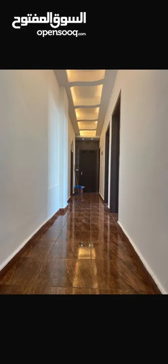 شقه طابق ارضي للبيع البنيات خلف جامعة البترا