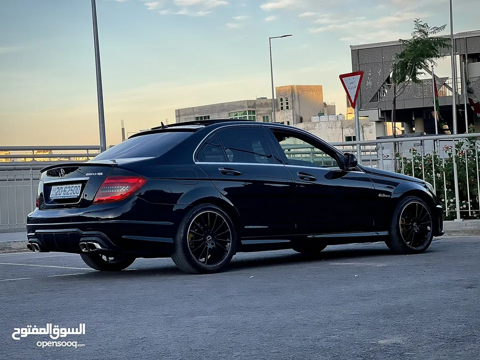 مرسيدس c 200 موديل 2008 محوله c63