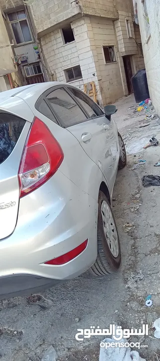 مطلوب سيارة مطلوب فورد فيستا
