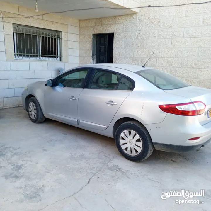 رينو مشطوب للبيع