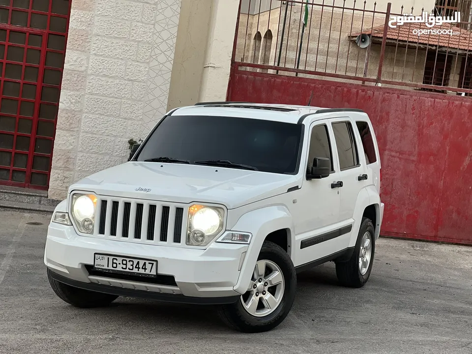 Jeep liberty 2012  v6 فحص كامل سبعه جيد فل كامل اعلى صنف