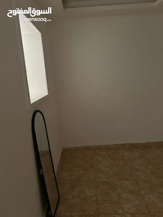 شقة مميزة جدا للبيع بالقرب من مستشفى الأمير حمزة (بسعر مغري)