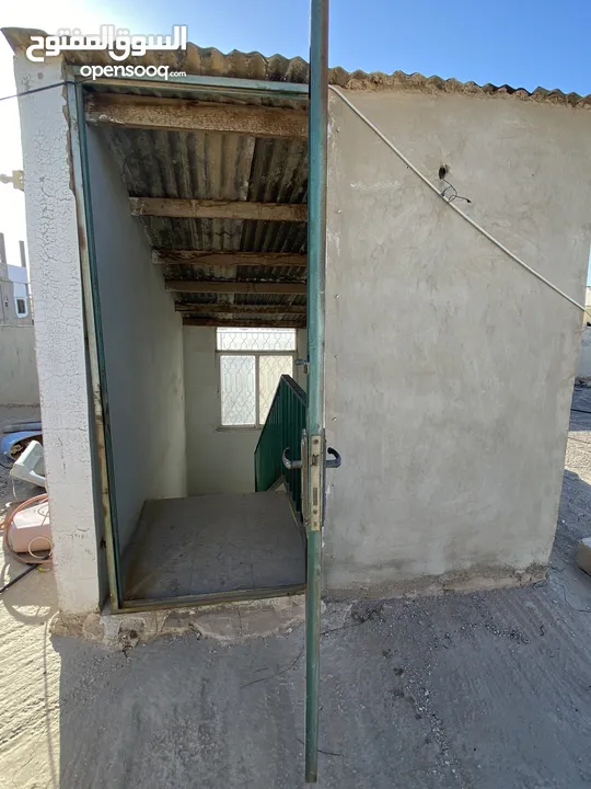منزل مستقل طابقين مع ارض وحديقة مساحة الارض 1000 متر مربع . للتواصل واتساب : +905364503647