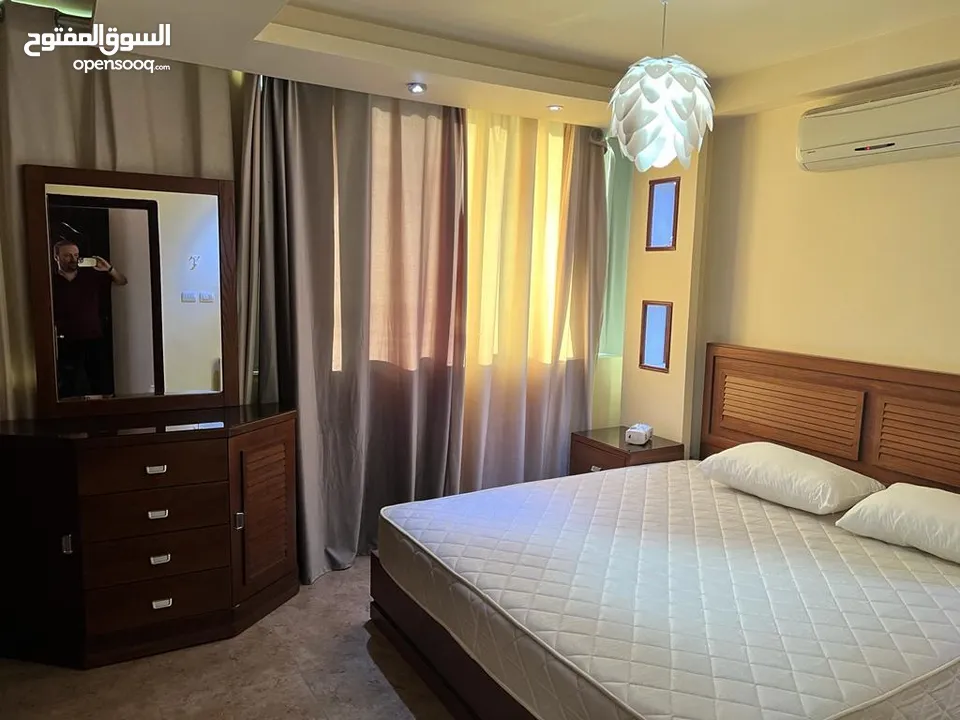 روف للايجار بإطلالة مميزة - السابع